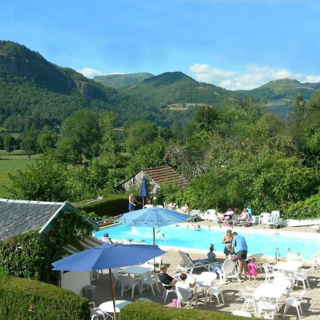 Hotel Et Residence Des Bains Vic-sur-Cère Екстериор снимка